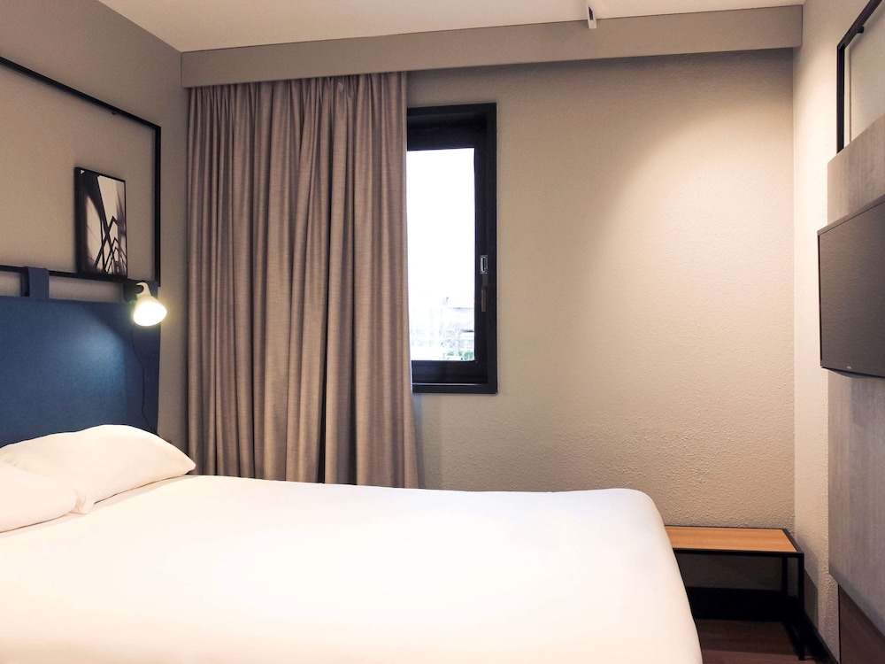 HOTEL IBIS Evry Courcouronnes 19/48