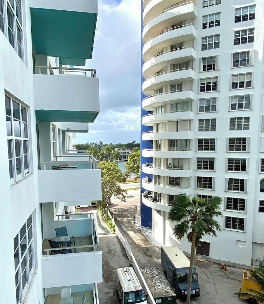 Seacoast by Miami Ambassadors 25/33