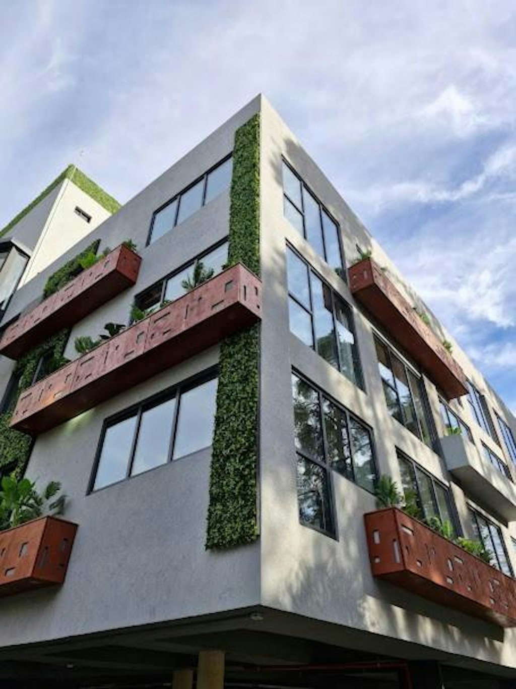 Merit Parque Leloir by Amerian 2/6