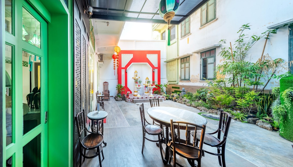 Ama Hostel Bangkok 68/77
