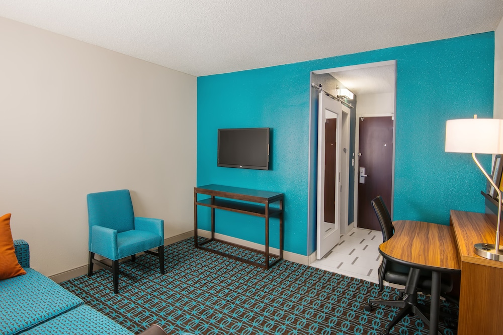 Fairfield Inn Suites By Marriott Charlotte Uptown 37/63