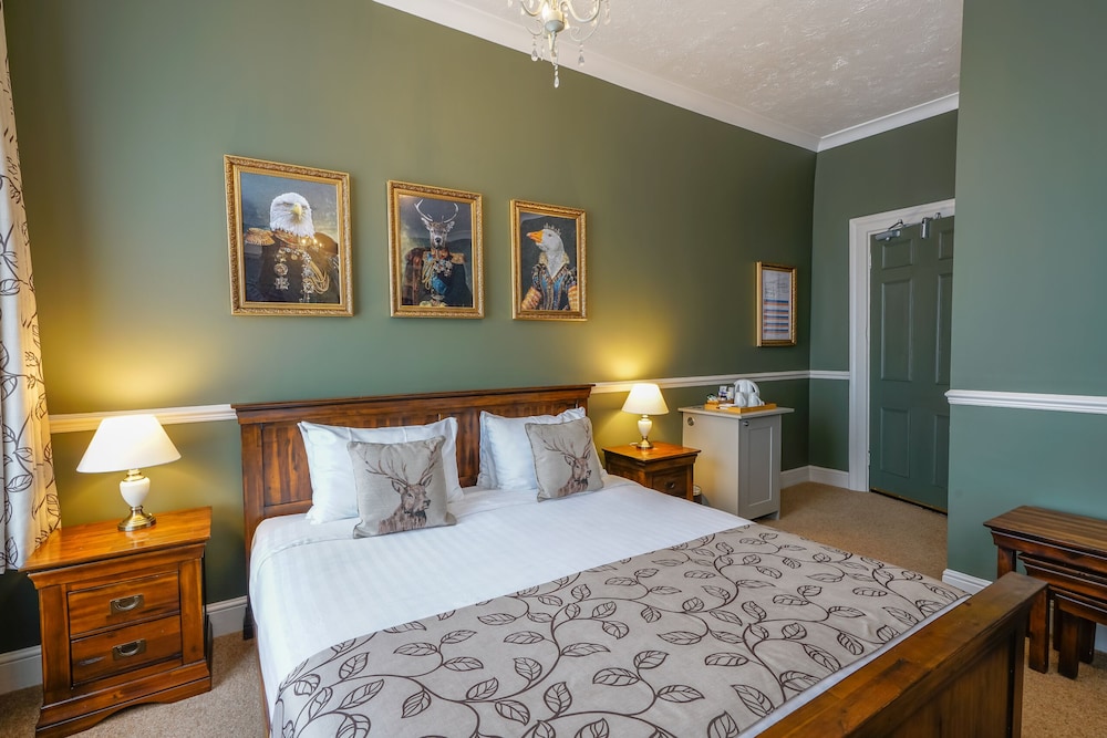 Old Hall Hotel 10/60