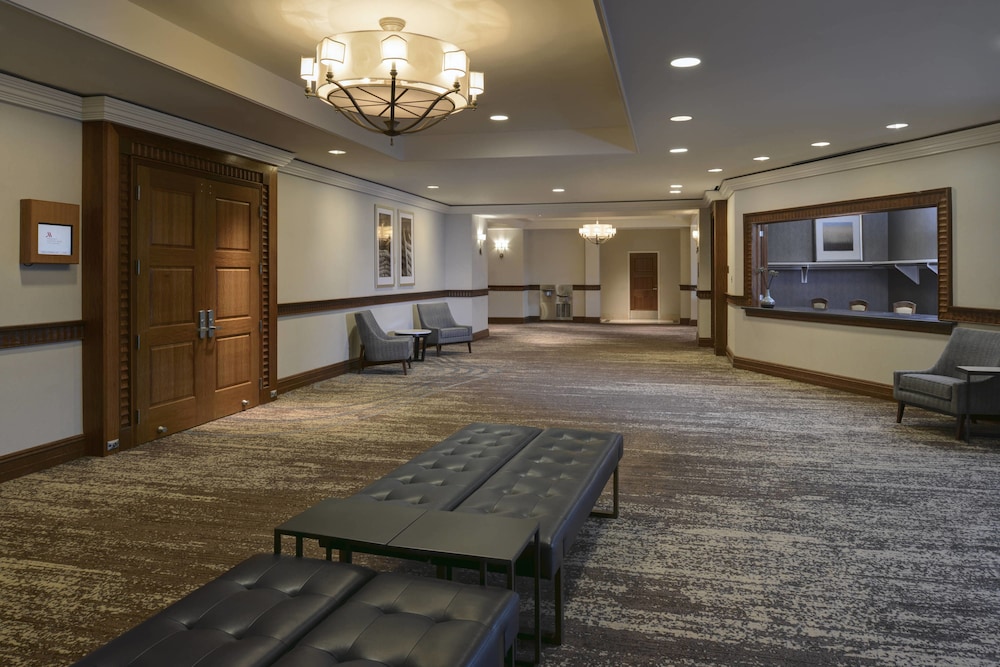 Newport News Marriott at City Center 7/62