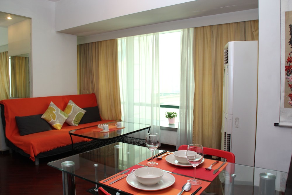 World Union Service Apartment Cosmo 44/72