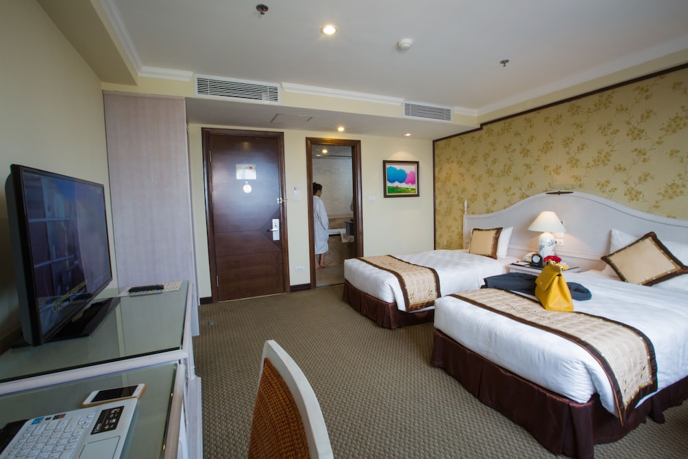 Chalcedony Hotel 15/50
