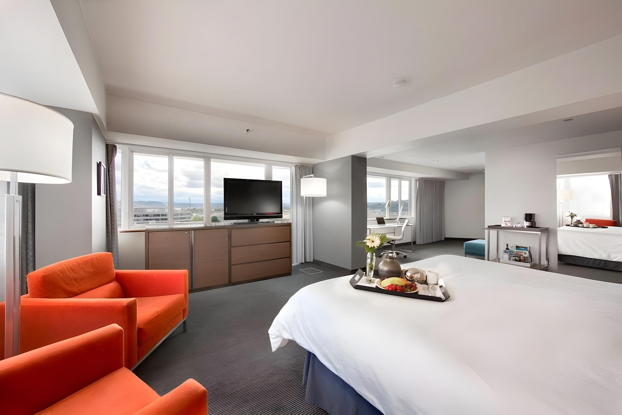 Patron Club, Superior, Suite, King Bed