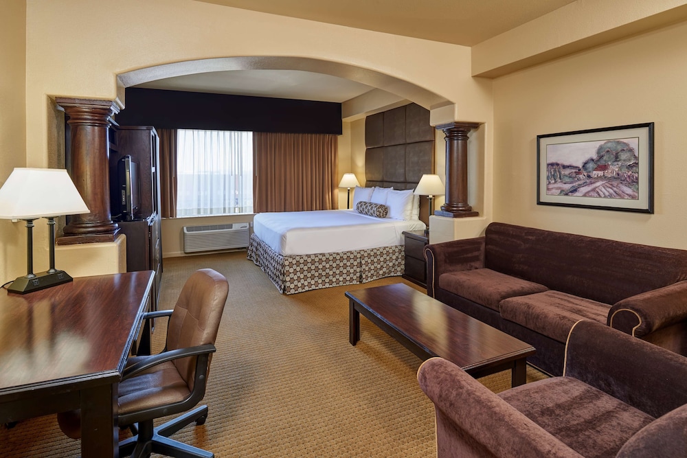 Radisson Hotel El Paso Airport 25/42