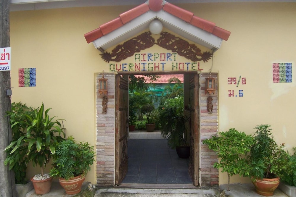 Airport Overnight Hotel 7/43