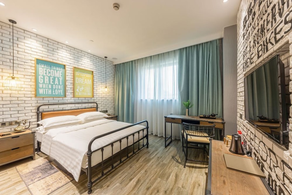 Shanghai Vintage Hotel Disneyland Branch 18/50
