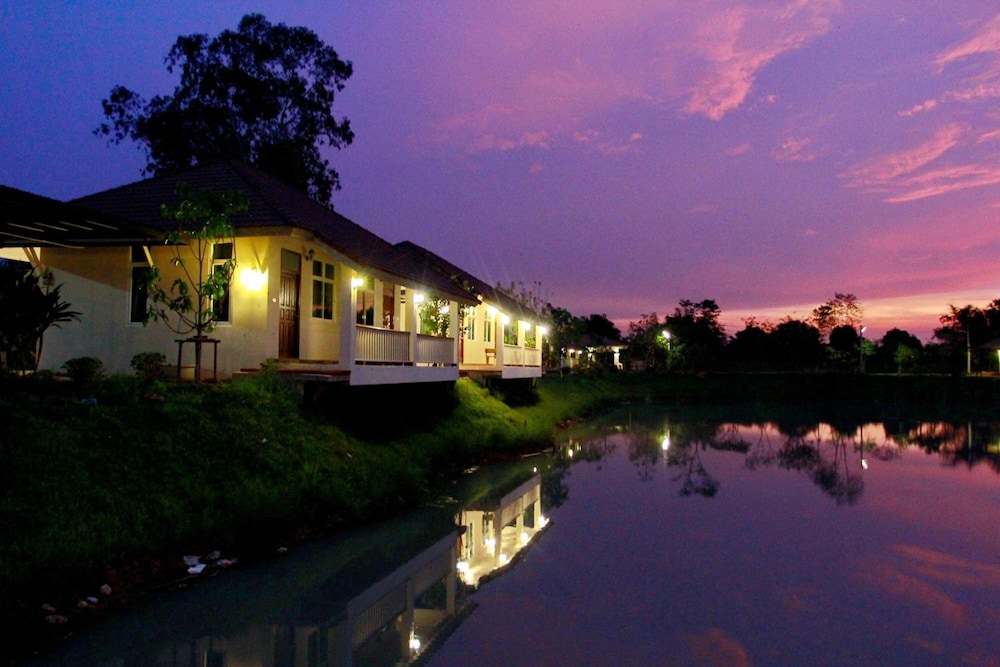 Pirom Lake And Resort 3/50