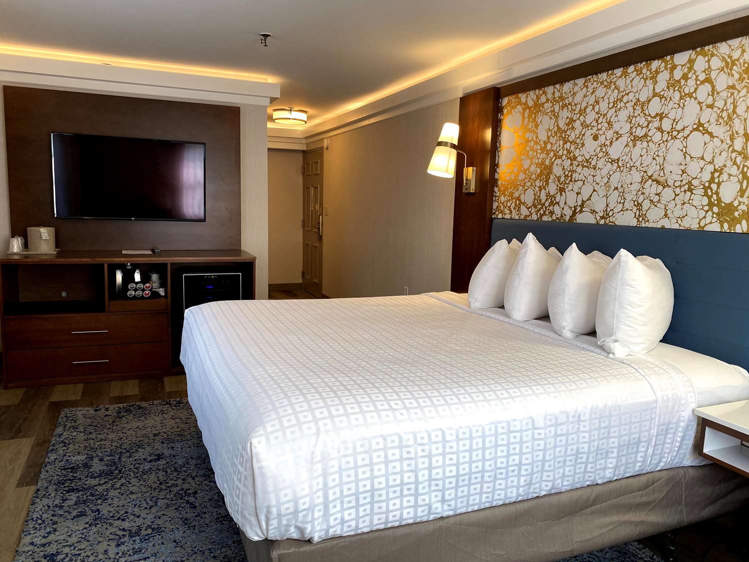 غرفة بسرير كينج، The Westfield Inn, BW Signature Collection 6/9