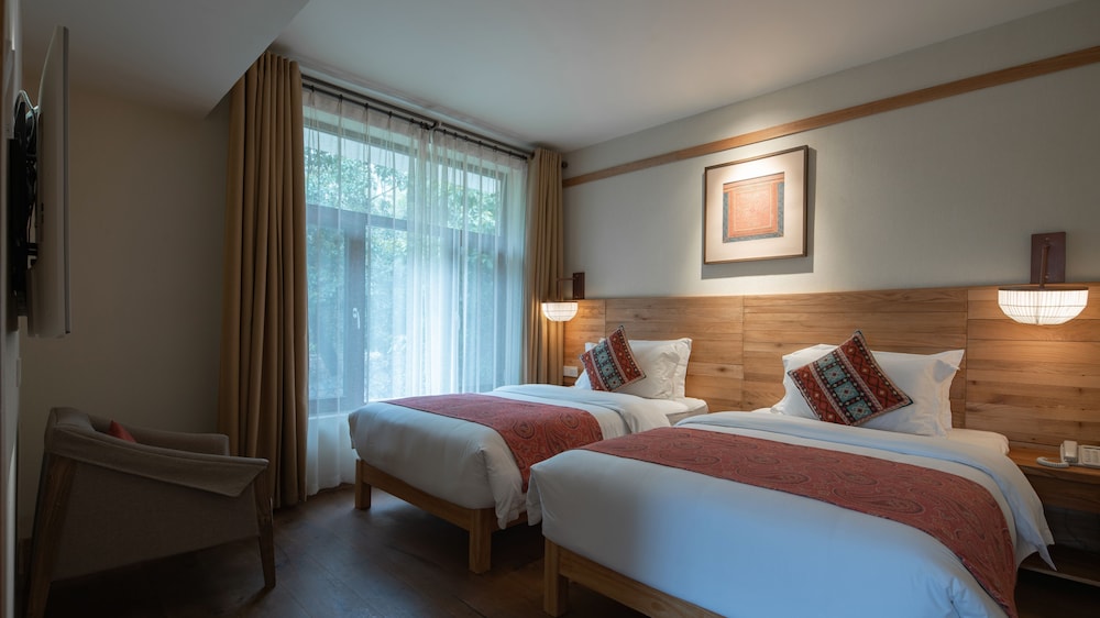 The Apsara Lodge 15/75