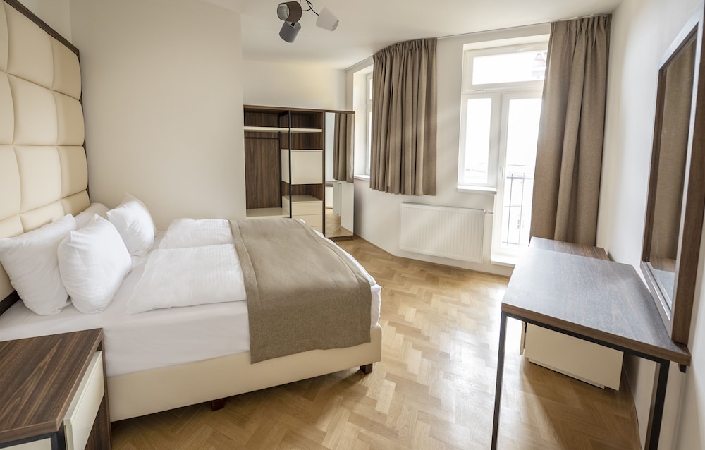 2 BEDROOMS, ROOF TOP, EXECUTIVE, PENTHOUSE