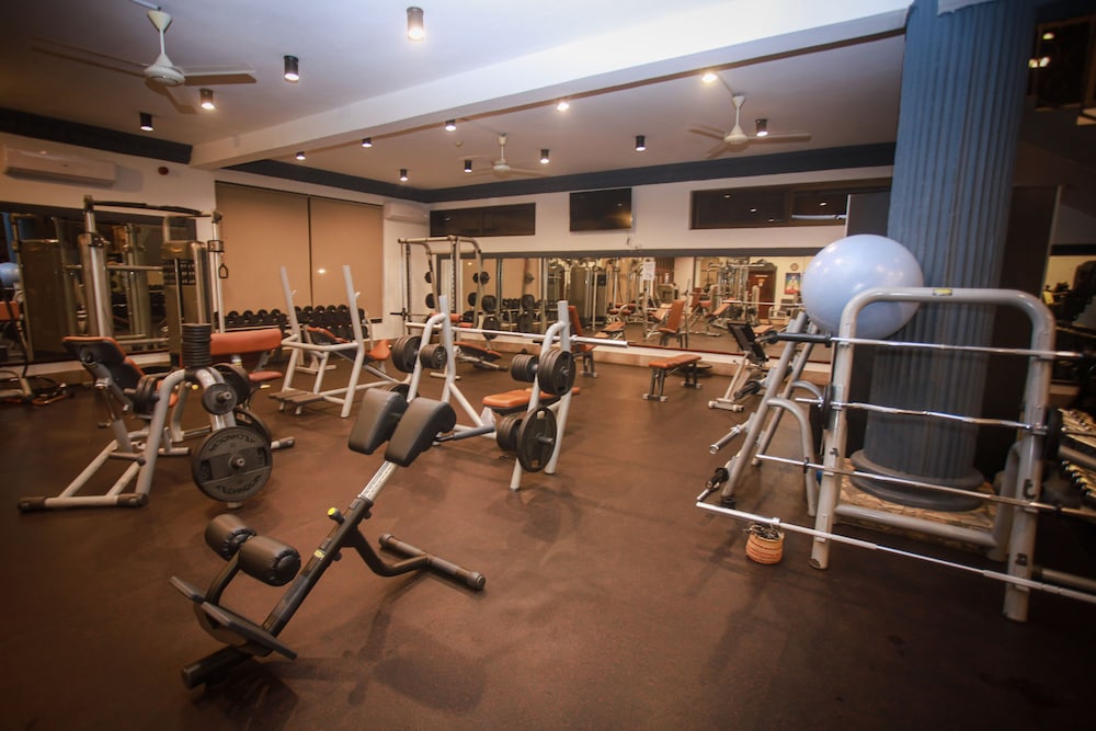 Colosseum Hotel And Fitness Club 41/75