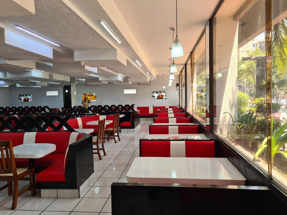 Hotel Las Pergolas 55/68