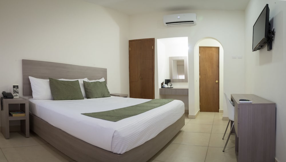 Hotel La Riviera 19/39