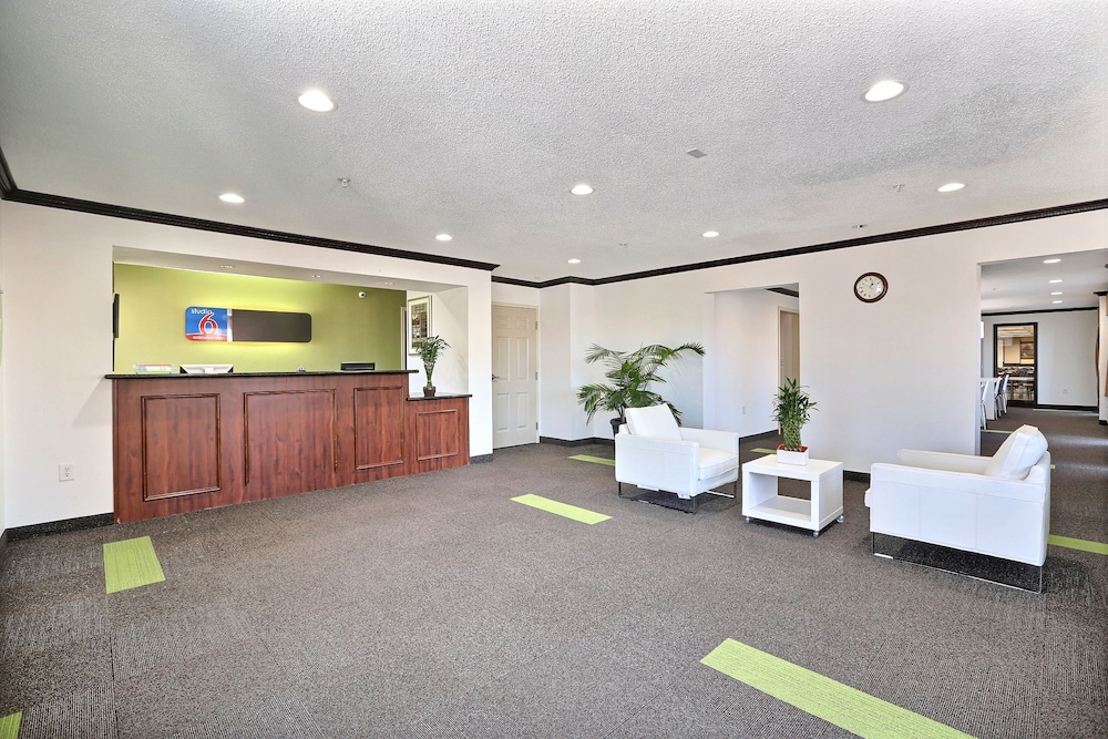 Studio6 Plano, TX - Dallas - Plano Medical Center 8/60