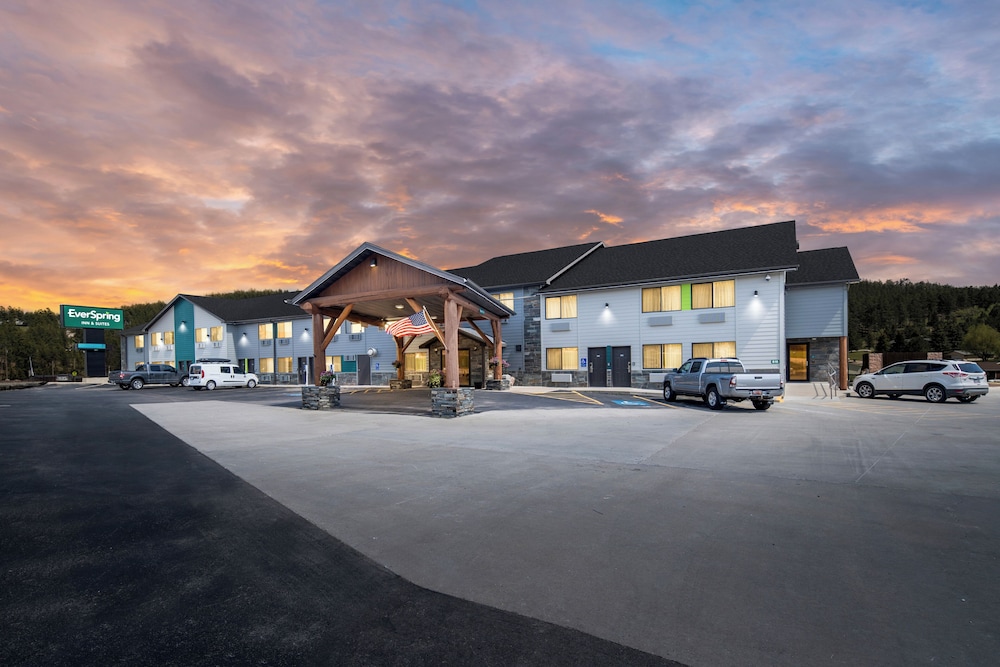 Everspring Inn Suites Hill City 57/61