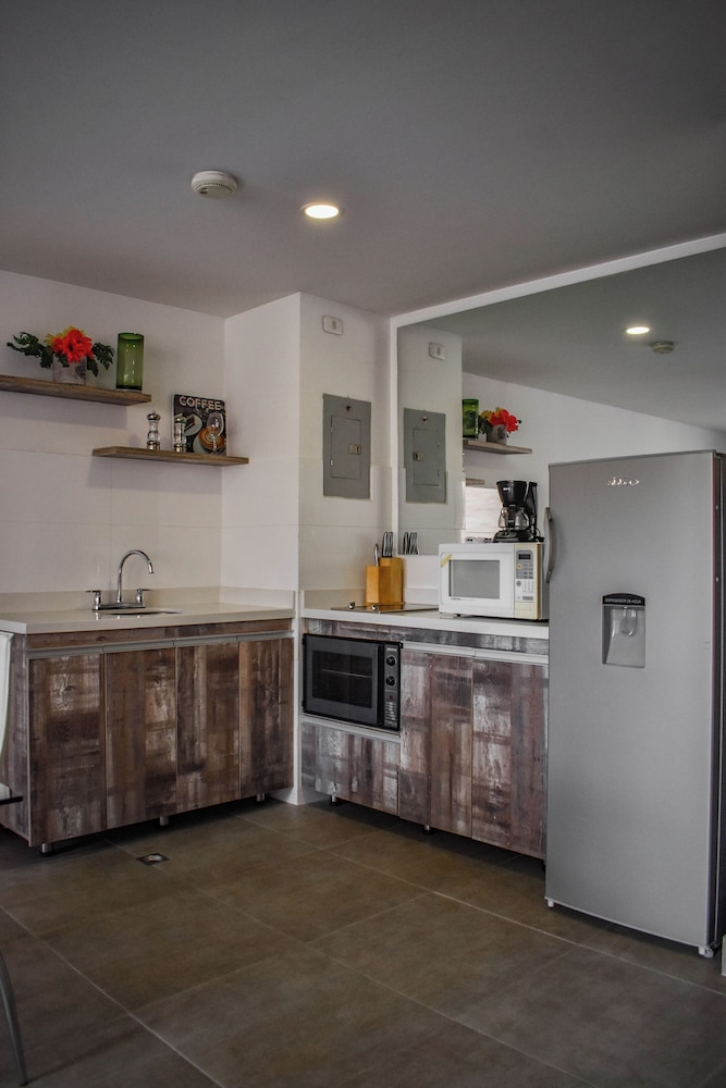 Cora 96 Street Suites and Apartments 5/50