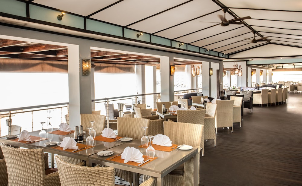 Avani Pemba Beach Hotel And Spa 64/80