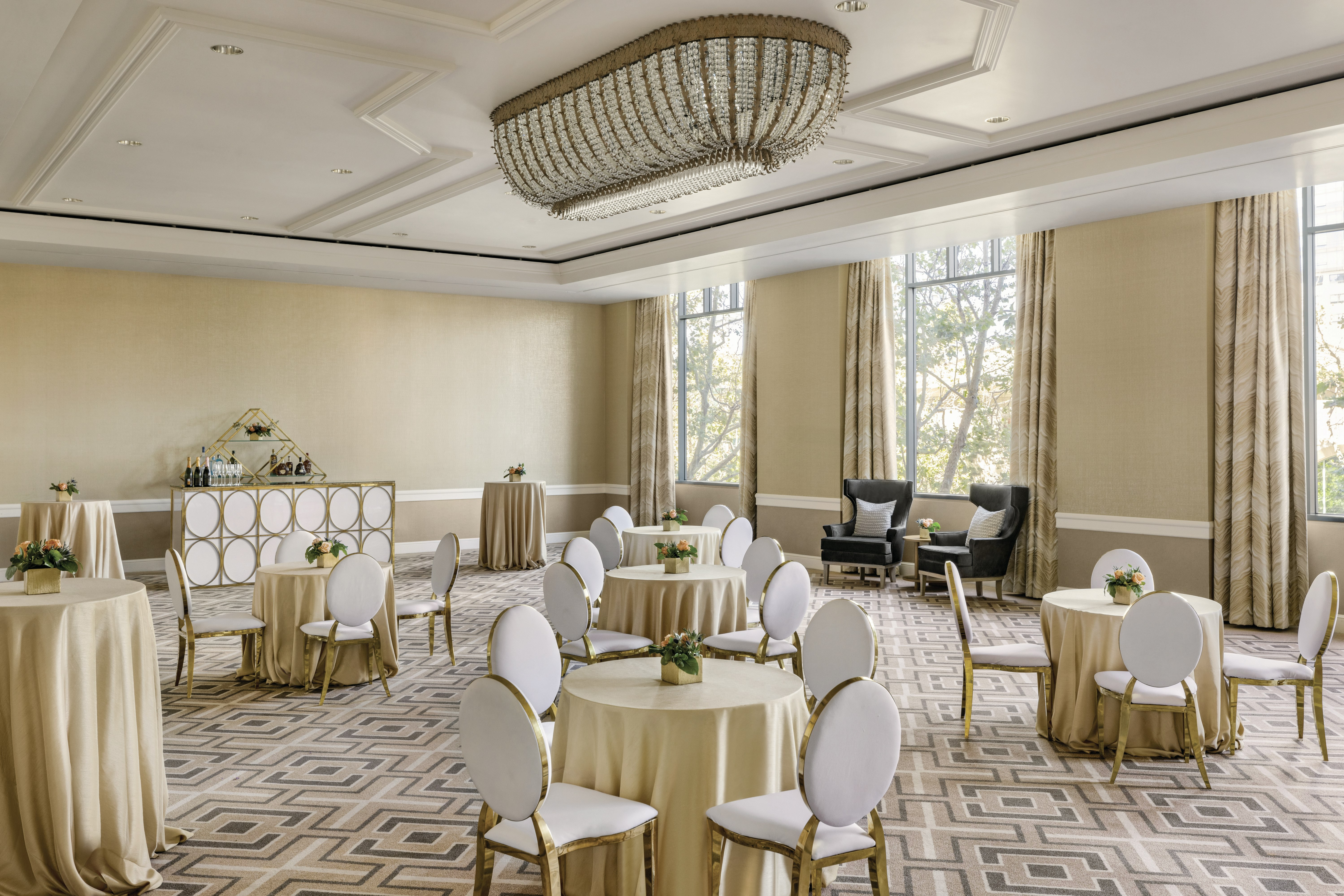 Signia by Hilton San Jose (ex. The Fairmont San Jose) 71/74