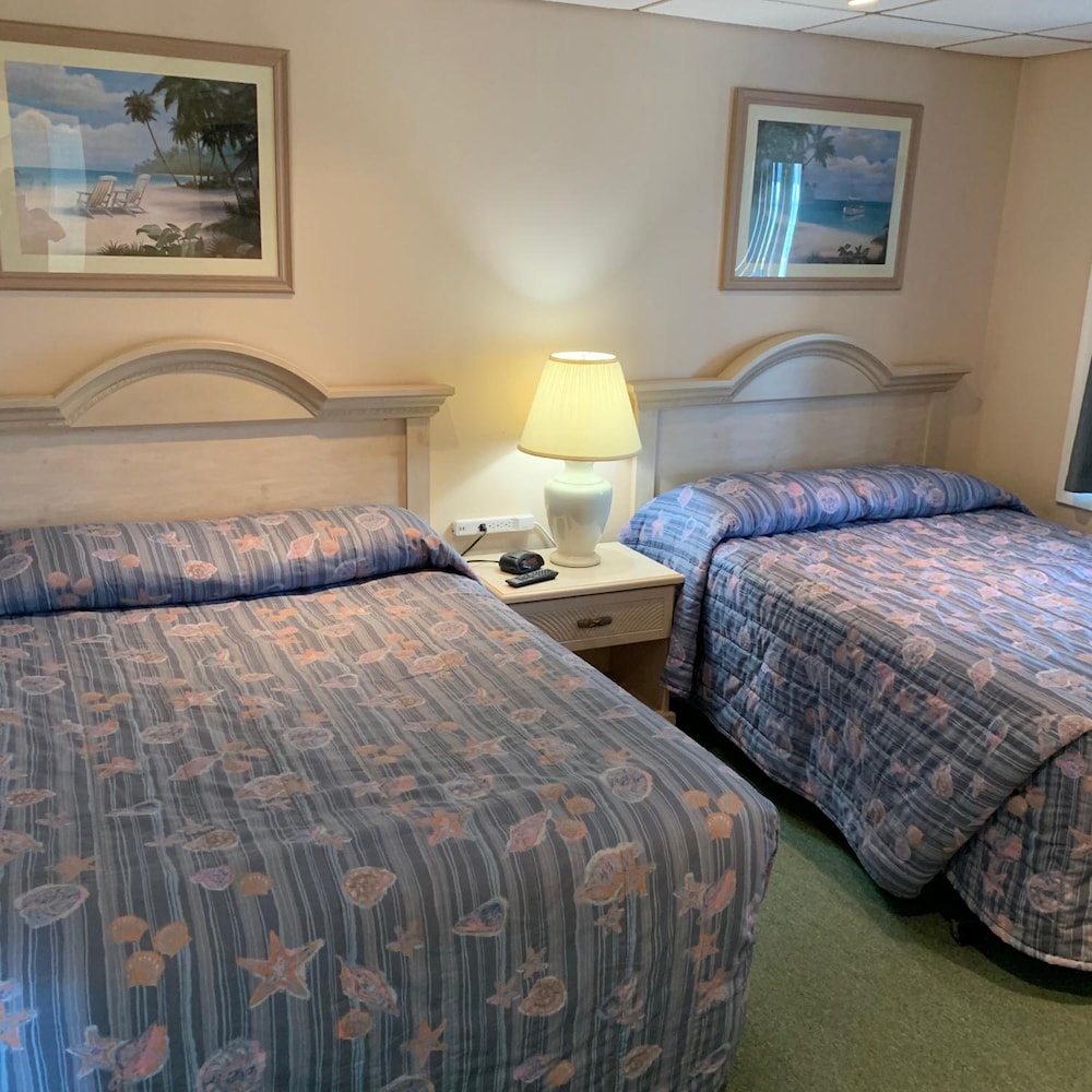 Roman Holiday Motel 13/43