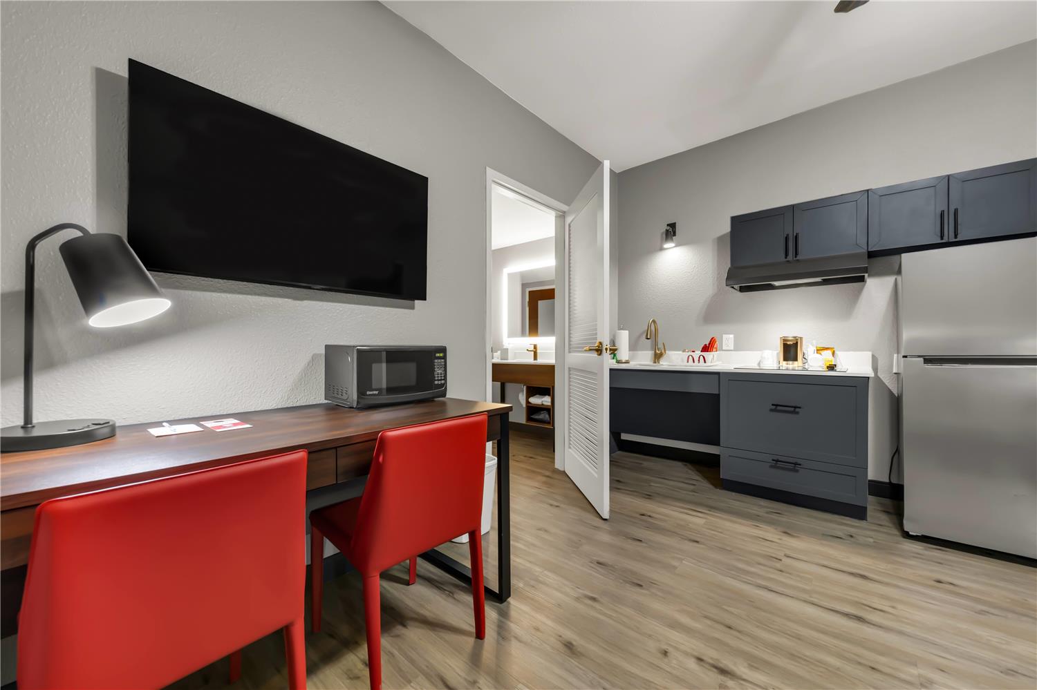 Hawthorn Suites By Wyndham College Station 53/60