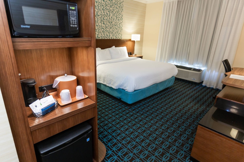 Fairfield Inn And Suites Bowling Green 10/46