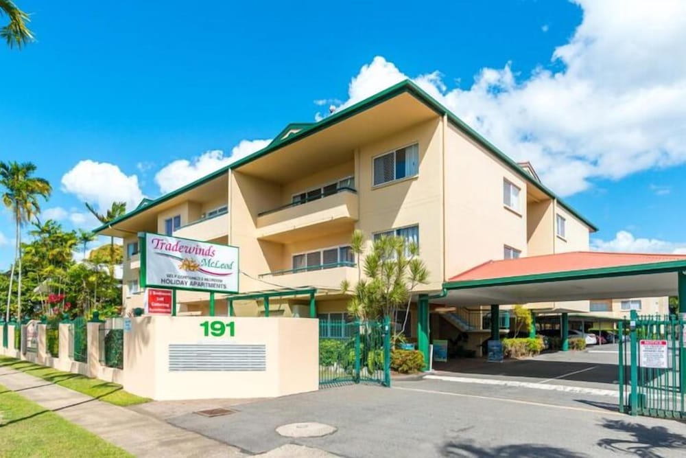 TRADEWINDS MCLEOD HOLIDAY APARTMENTS 7/43