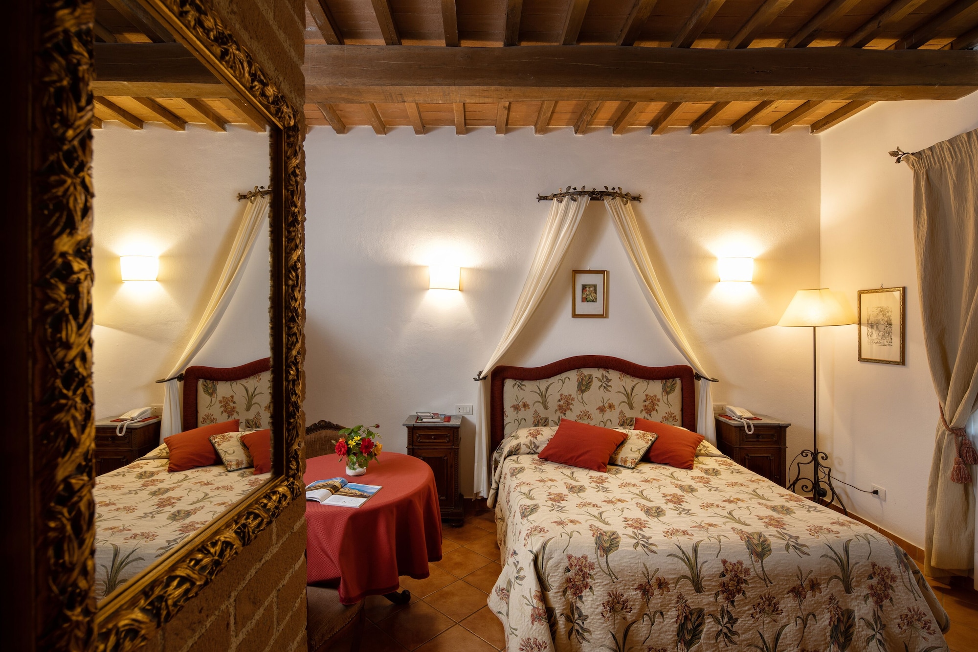 Room at Il Poggio Degli Olivi, BETTONA