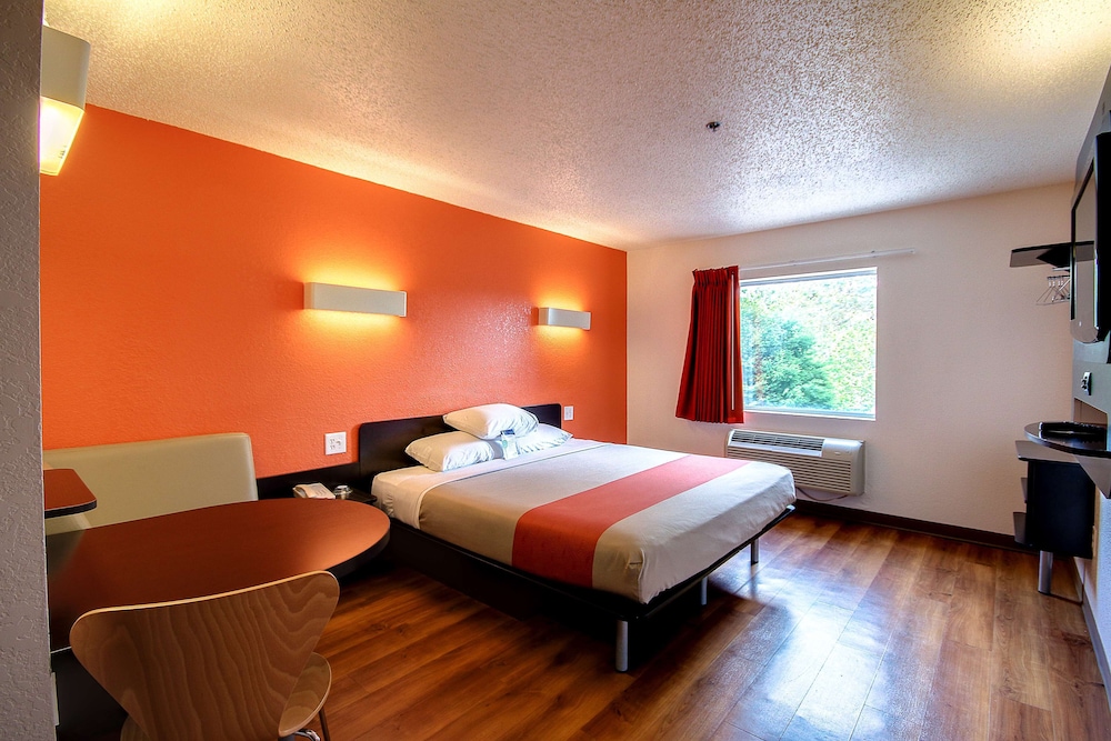 Standard, King Bed