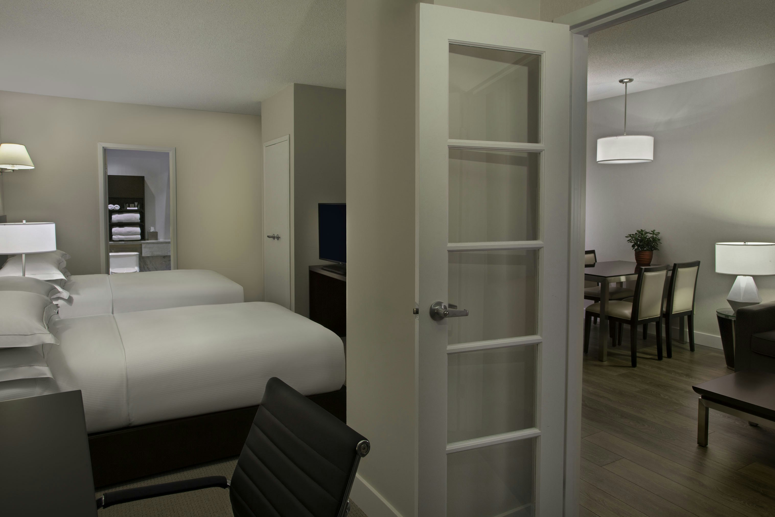 جناح بسريرين مزدوجين بغرفة نوم واحدة بمطبخ، Hilton Toronto Markham Suites Conference Centre Spa 2/2