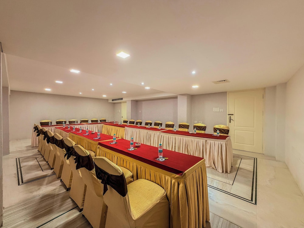 Zip By Spree Hotels Surabi International 39/58