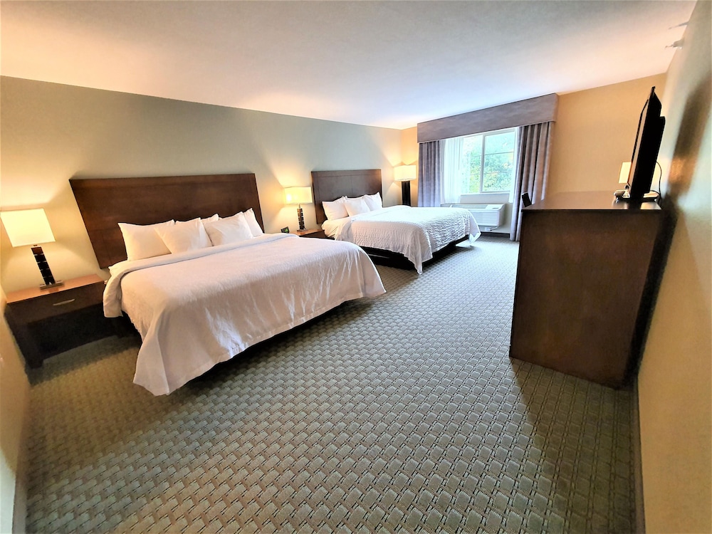 AmeriVu Inn and Suites - Chisago City 14/37