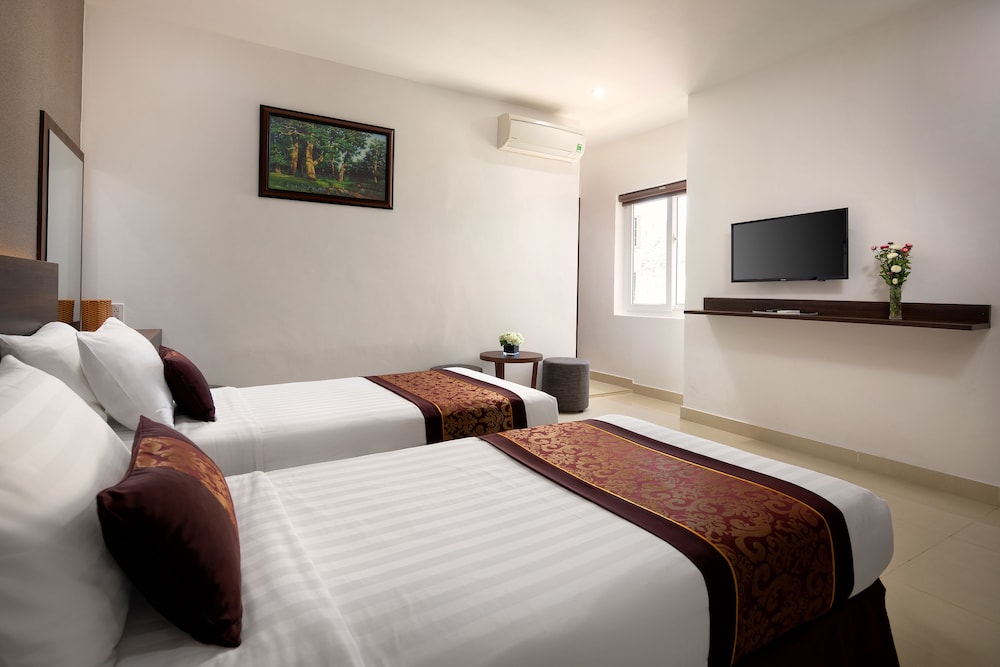 Nolis Hotel 26/54