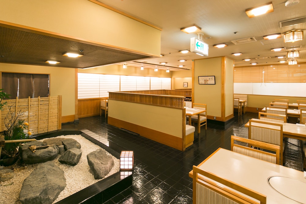 Fukuyama New Castle Hotel 11/50