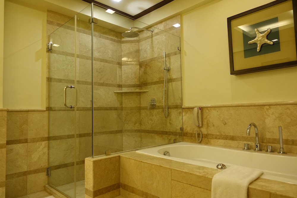 Henann Regency Resort & Spa 74/75