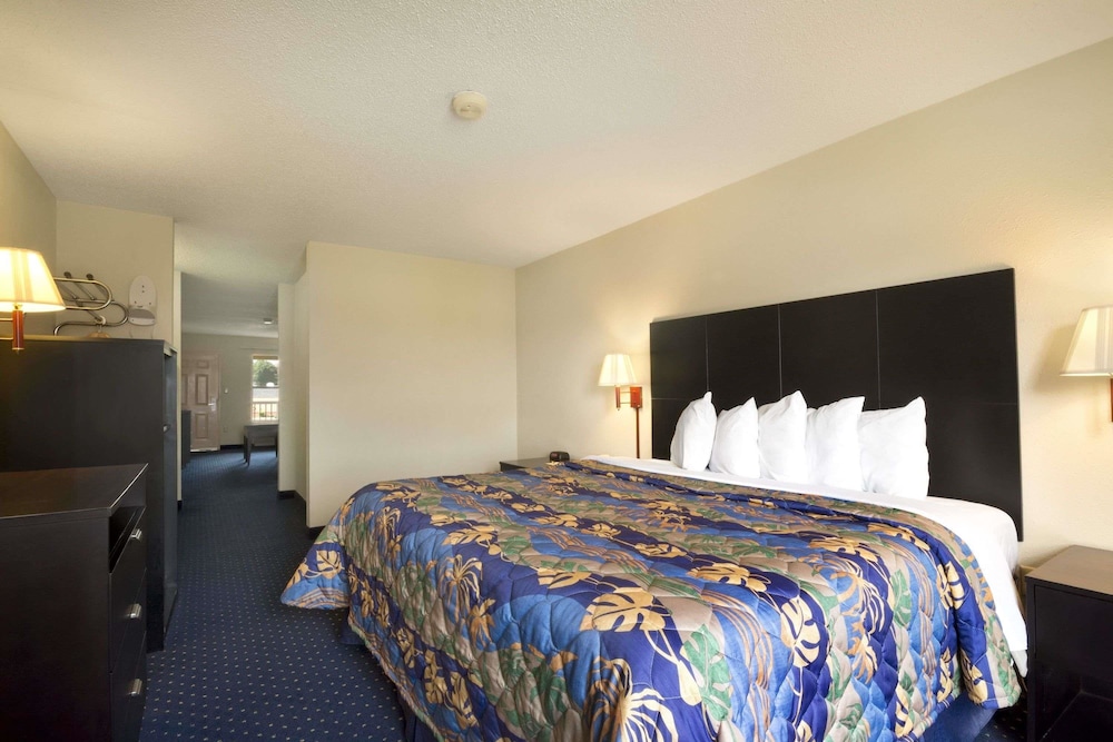 Days Inn by Wyndham Alma 13/41