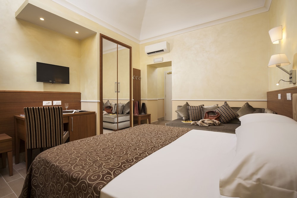 Kennedy Hotel 19/62