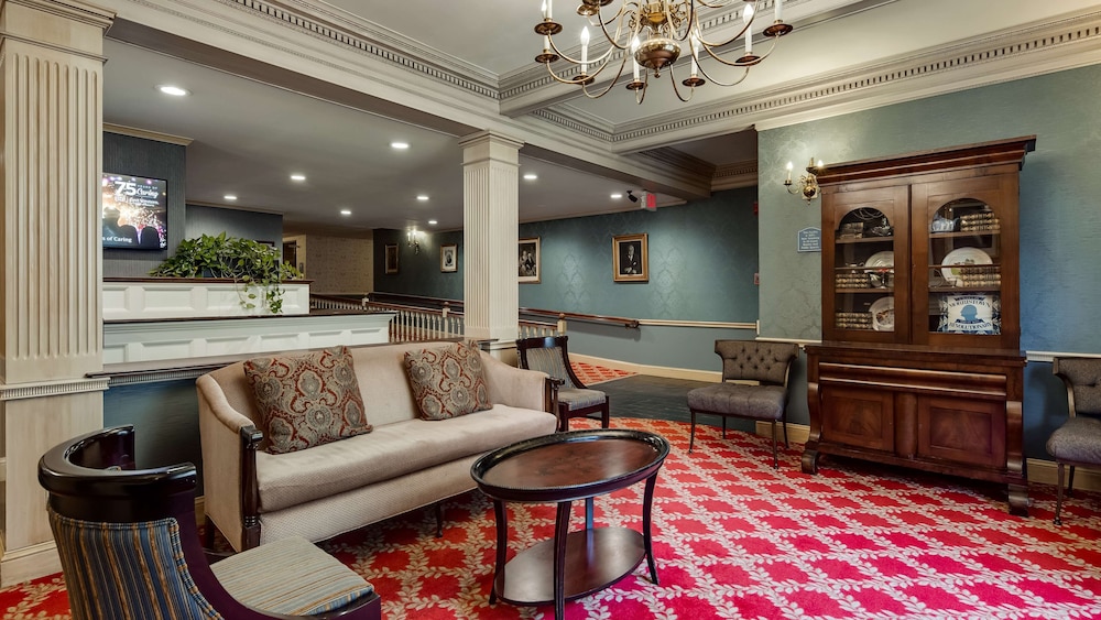 Best Western Plus Morristown Inn 33/40