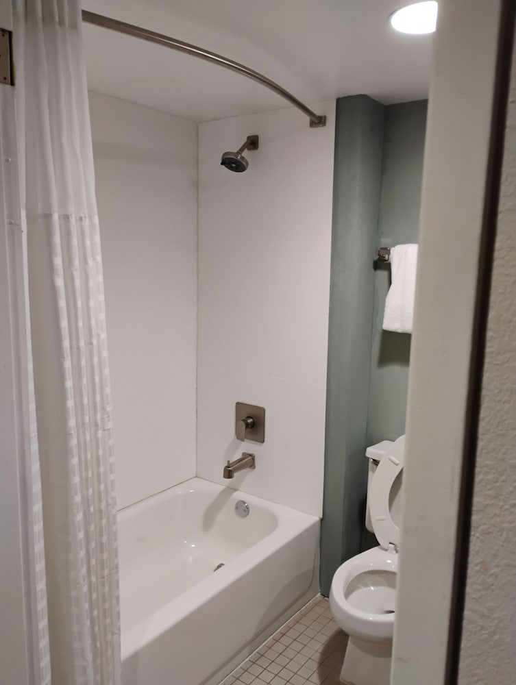 Inn at Grand Glaize 69/69