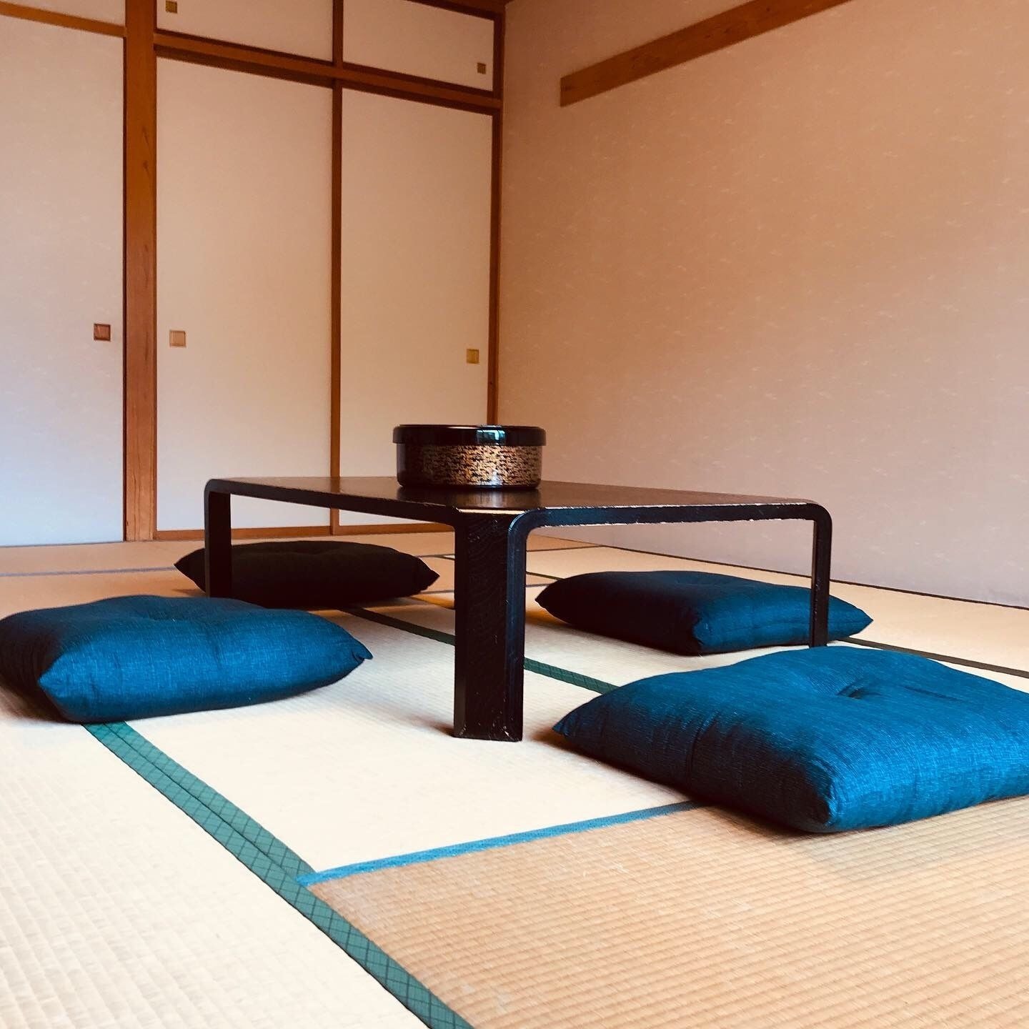 JAPANESE, MOUNTAIN VIEW, SHARED BATHROOM