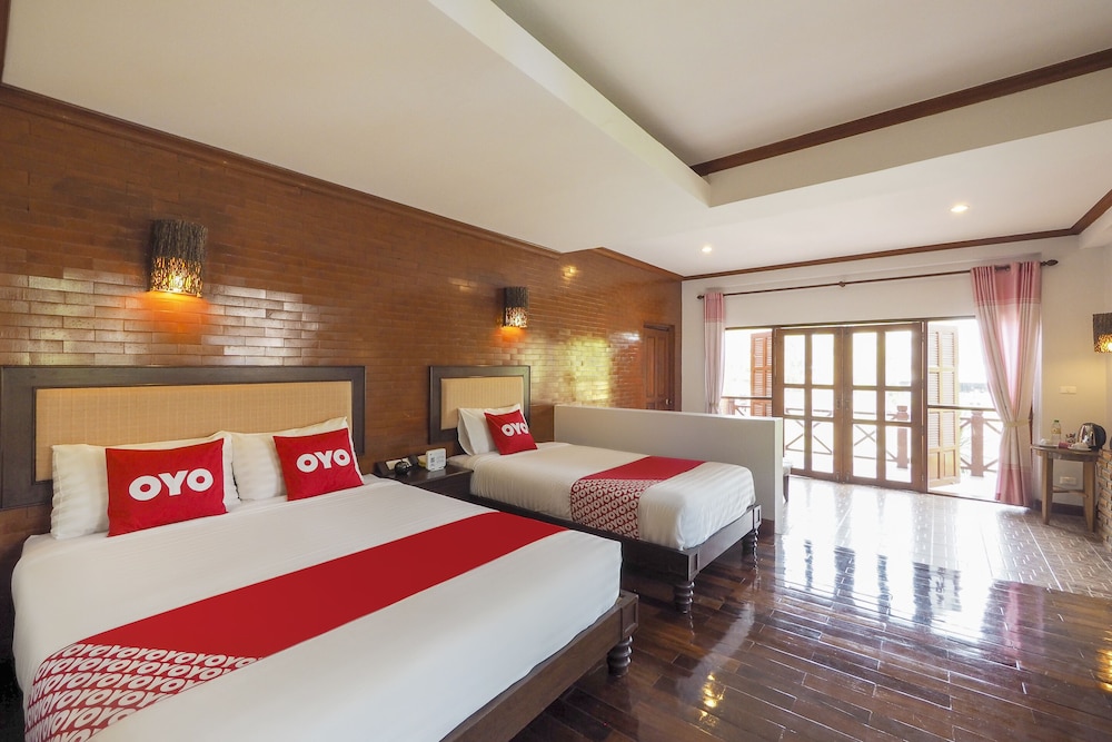 Saensukkho Hotel & Resort 35/65
