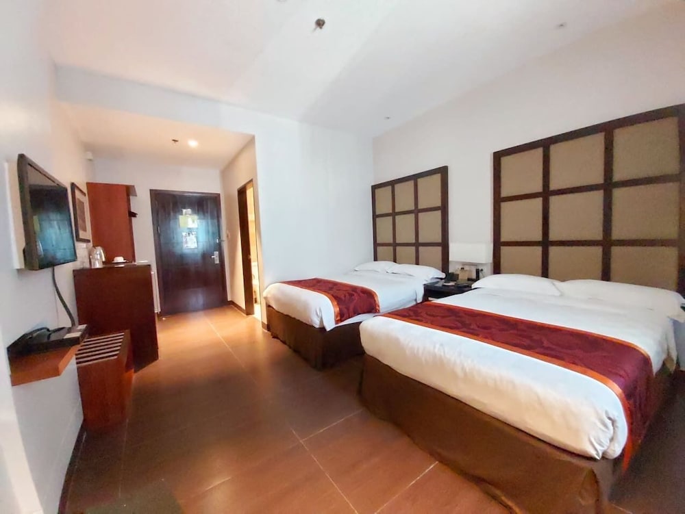 Avenue Suites Hotel 12/65