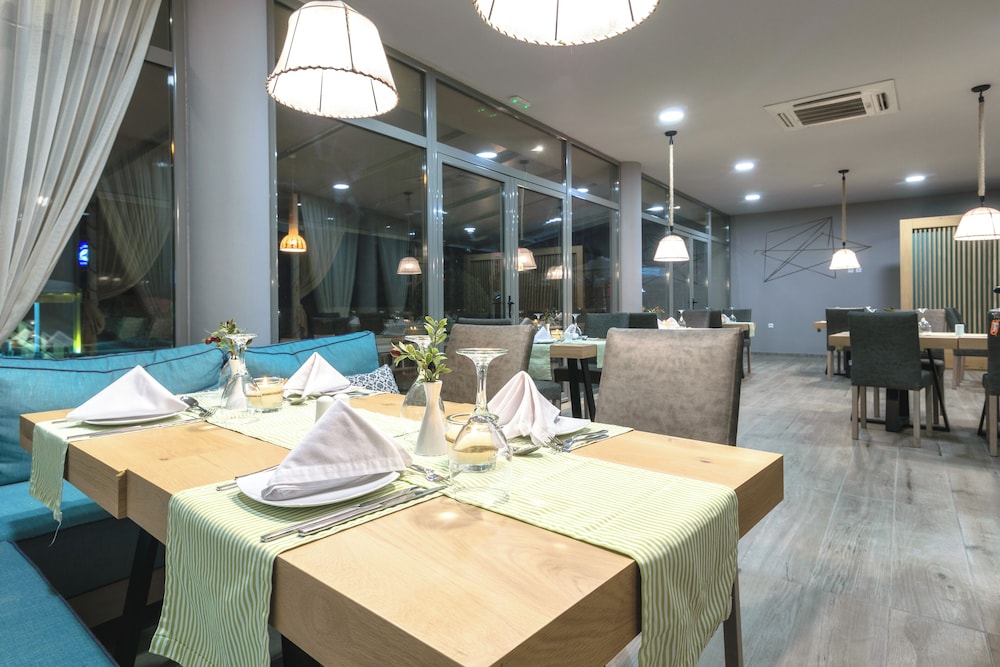 Karras Grande Resort 46/66