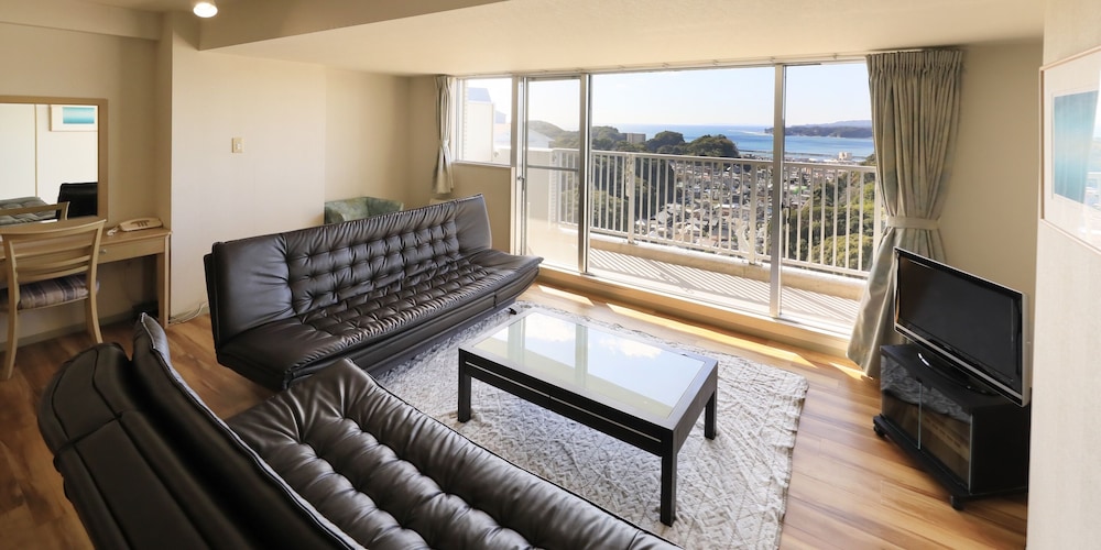 Katsuura Hilltop Hotel & Residence 35/50