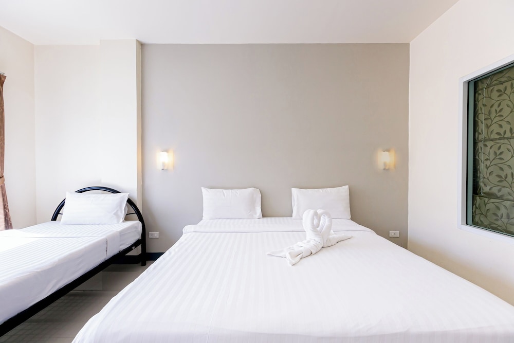 Panwalee Hotel 25/64