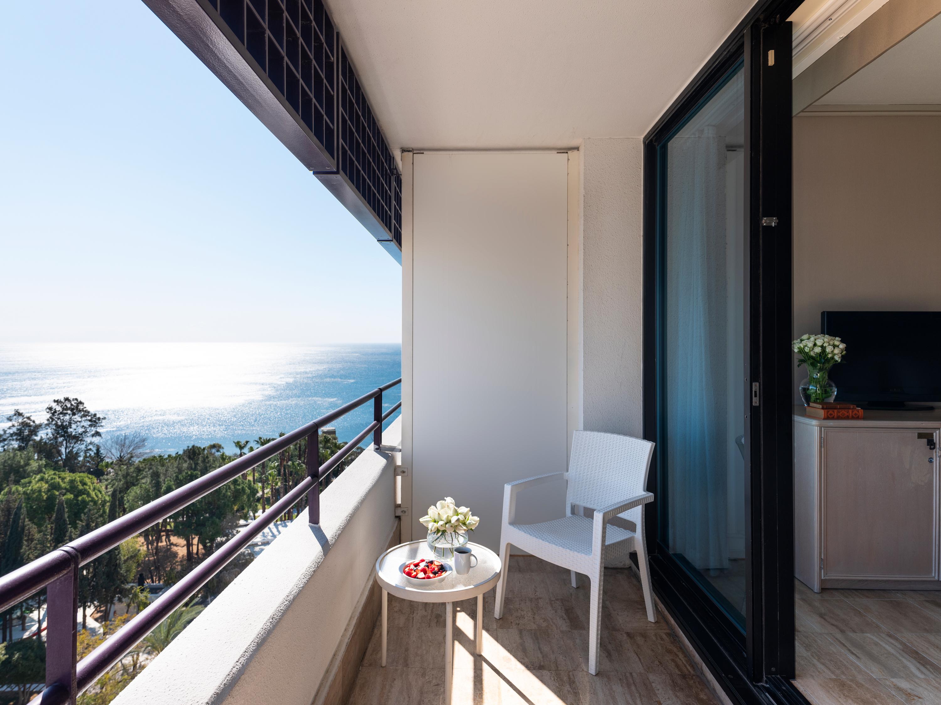 Room, Single, Lateral Side Sea View