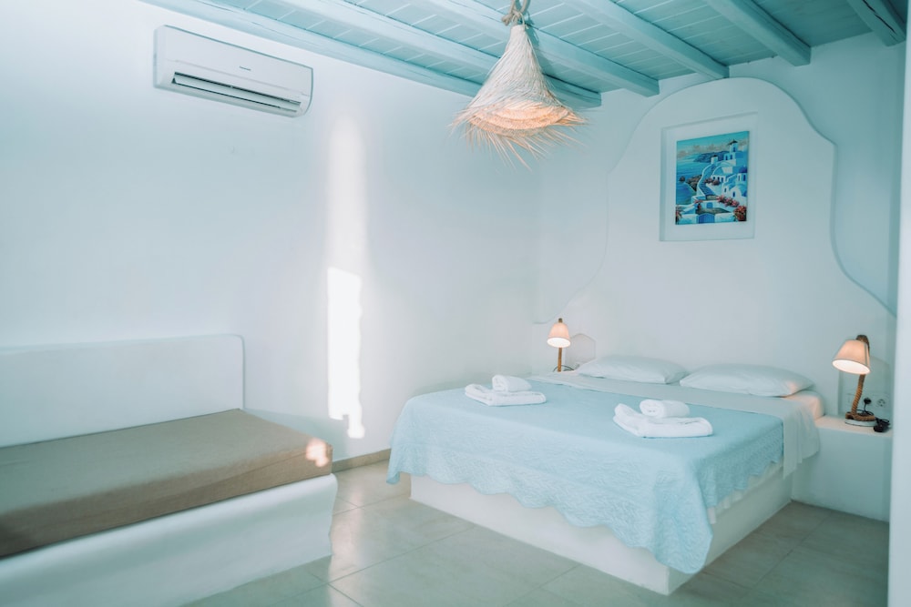 Sofia's Bungalows Mykonos 6/82