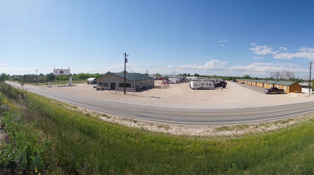 Elite Cabins and RV Park 49/51